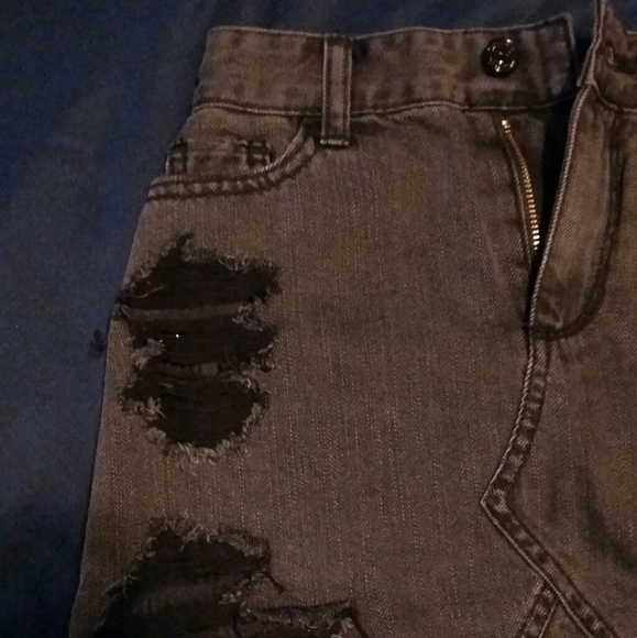 Free with Bundle! 4/$25- Hollister Denim Skirt - Picture 7 of 9